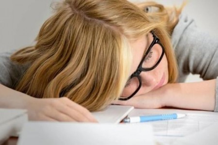 ПРОЛЕТНА УМОРА СИМПТОМИ | БИЛКИ ПРИ ОТПАДНАЛОСТ И УМОРА