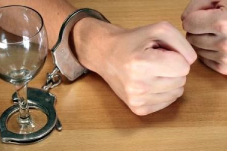 ЗАВИСИМОСТИ | АЛКОХОЛНА, ЕМОЦИОНАЛНА, ХАЗАРАТНА | ЛЕЧЕНИЕ