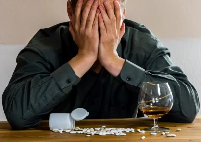 АНТИБИОТИЦИ И АЛКОХОЛ. ЗАЩО НЕ ТРЯБВА ДА СЕ СМЕСВАТ?