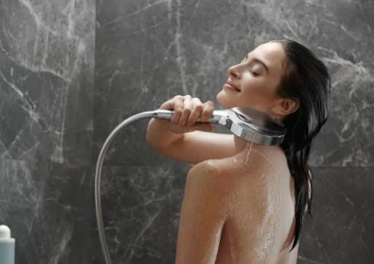 МРЪСНАТА ИСТИНА ЗА КЪПАНЕТО