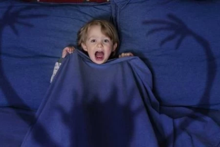 КАКВО ДА ПРАВИТЕ АКО ВАШЕТО ДЕТЕ ИЗПИТВА СТРАХ?