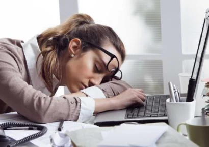 СЪНЛИВОСТ СЛЕД ХРАНЕНЕ | ХРАНИ ПРИ УМОРА | УМОРА И СЪНЛИВОСТ