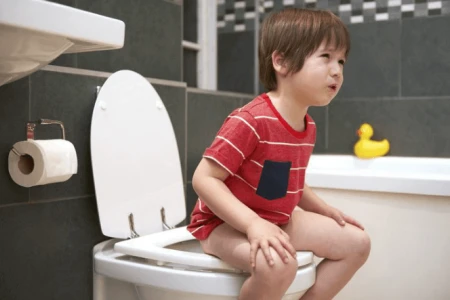 ЗАПЕК ПРИ ДЕТЕ - ПРИЧИНИ, СИМПТОМИ И КАК СЕ ЛЕКУВА